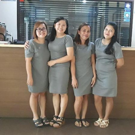 Palm Residence Davao Bagian luar foto