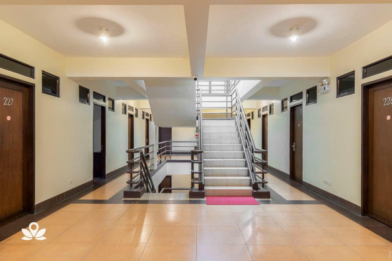 Palm Residence Davao Bagian luar foto