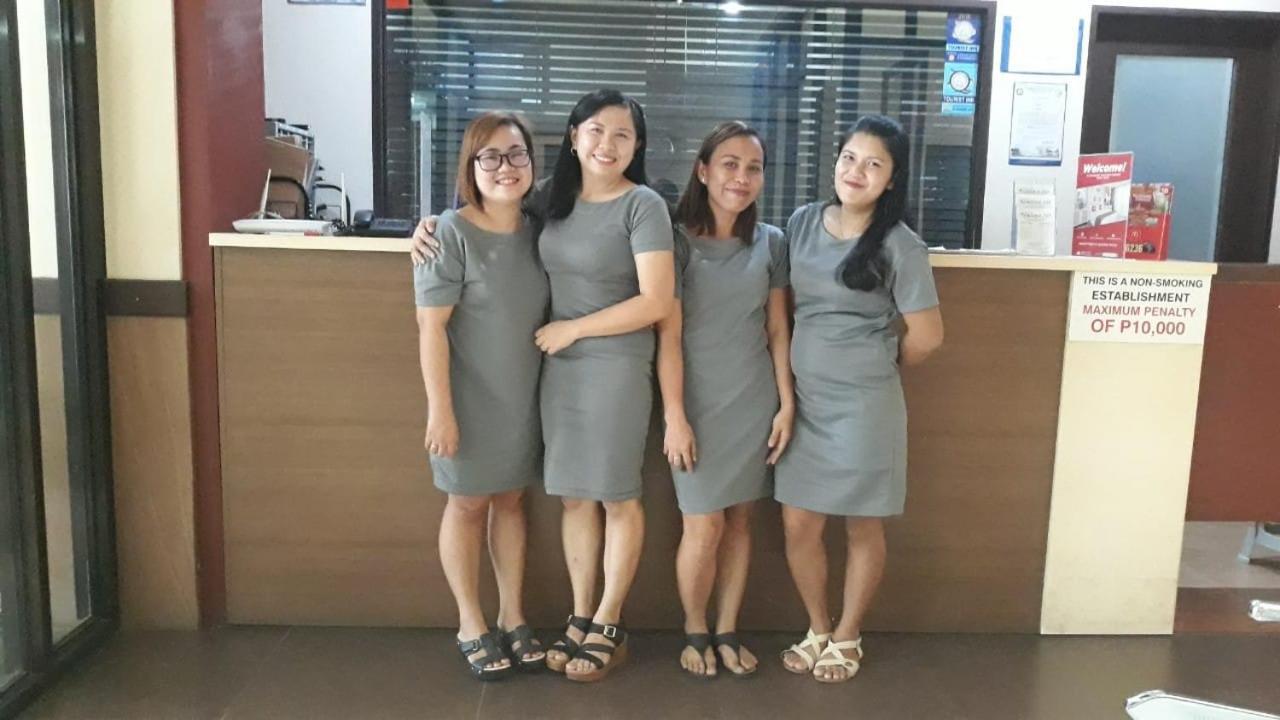 Palm Residence Davao Bagian luar foto